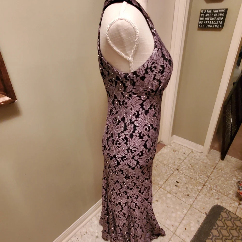 Dress - Picture 9 of 13